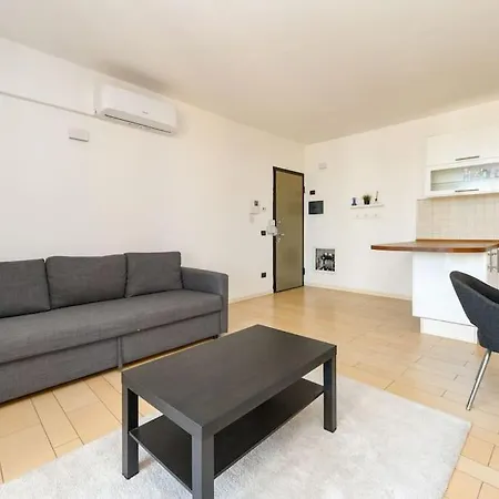 Apartman Alba *