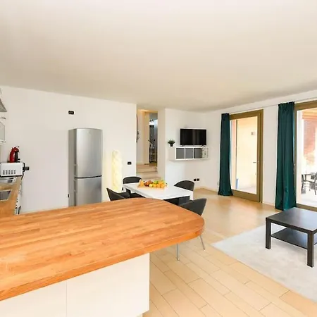 Apartman Alba *